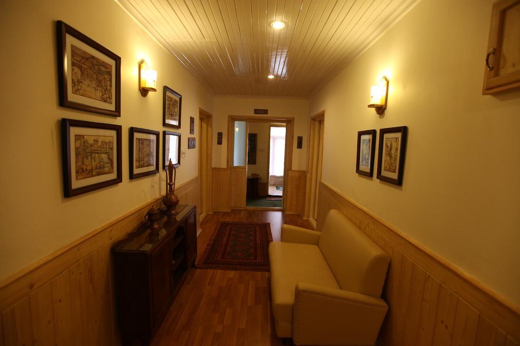Dove Cottage Srīnagar エクステリア 写真