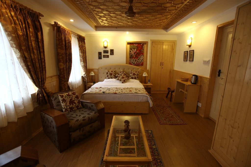 Dove Cottage Srīnagar エクステリア 写真