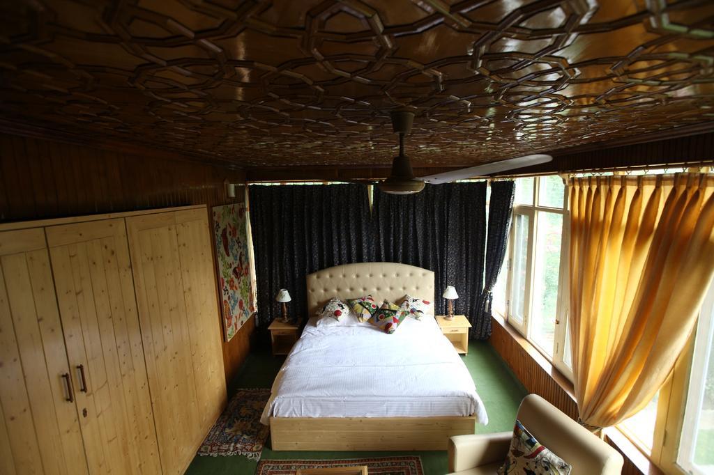 Dove Cottage Srīnagar エクステリア 写真